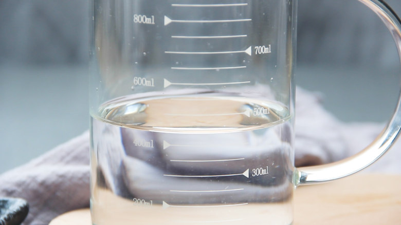 天气渐凉,来一碗十谷米粥暖暖身吧,取水约450ml。