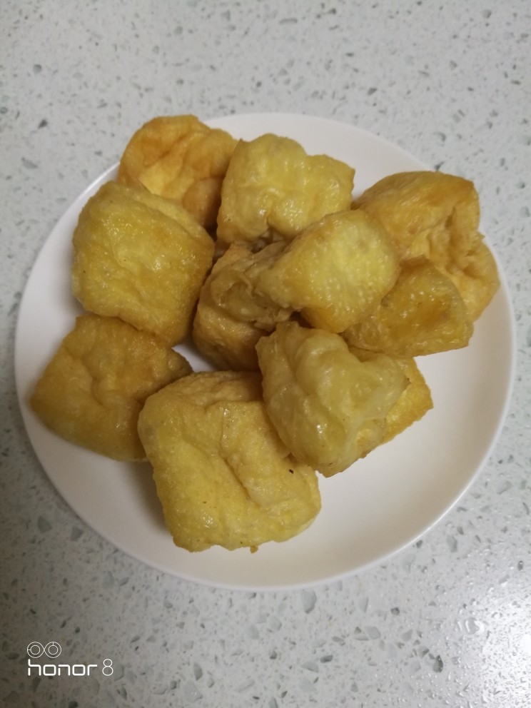 菜谱#豆泡海鲜煲#[创建于29/11~2018],食材1、<a style='color:red;display:inline-block;' href='/shicai/ 7187'>豆泡</a>。