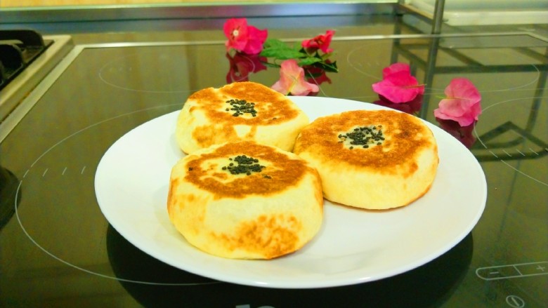 新文美食 黑芝麻豆沙饼,成品图