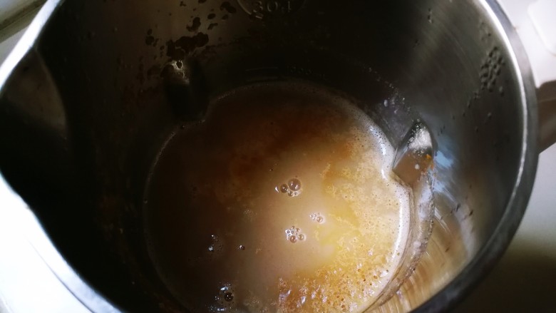黑木耳红豆米糊,时间到了,打好的米糊