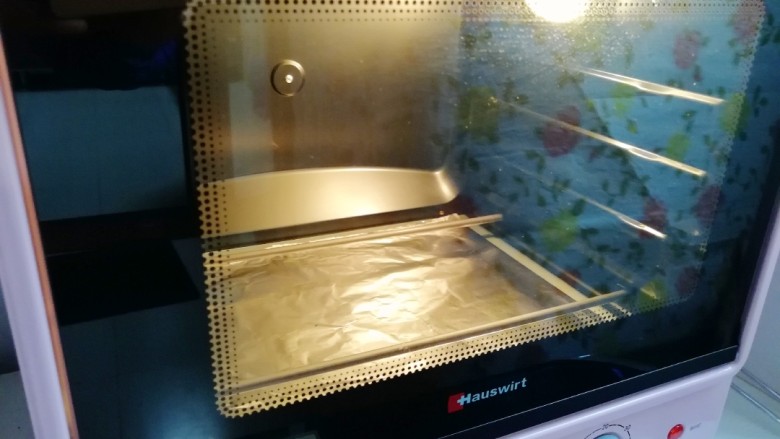 蔓越莓饼干,烤箱上下管160度预热。