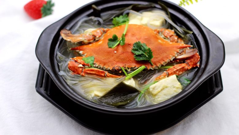 海带豆腐炖梭子蟹,鲜掉眉毛,好喝到没朋友。