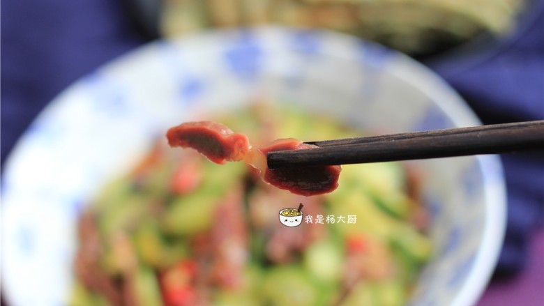 鸡胗拌黄瓜,这道凉拌菜,开胃健脾,做法简单,值得一试哦。