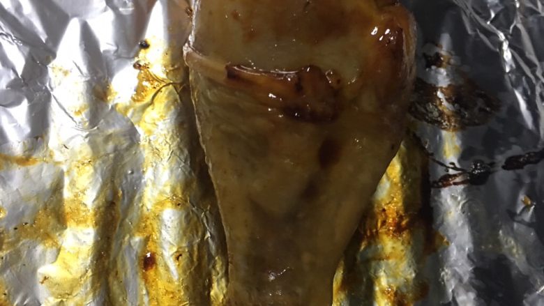 蜜汁烤鸡腿,6️⃣ 蜜汁烤鸡腿就完成啦!赶快来试一试啦吧~大口吃肉!