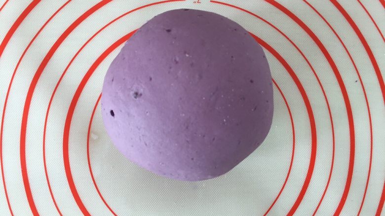 迷你小馒头,揉光滑。