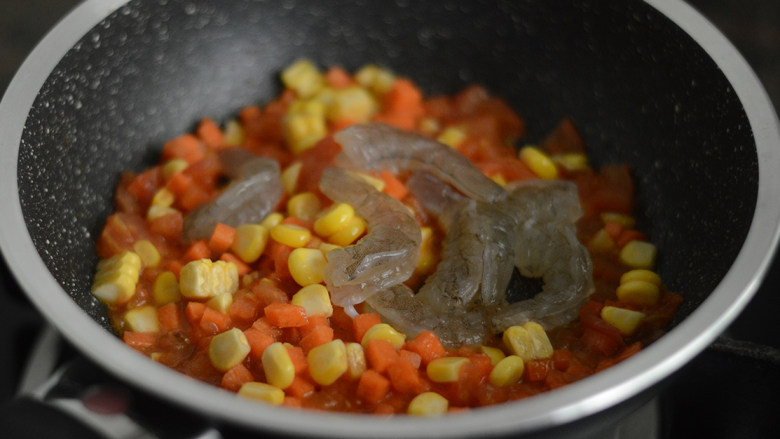 鲜虾豆腐汤（辅食）,再加入虾仁