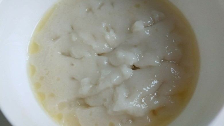 新文美食 成都豆沙糯米糍,蒸熟的糯米放不烫手就可以做了。