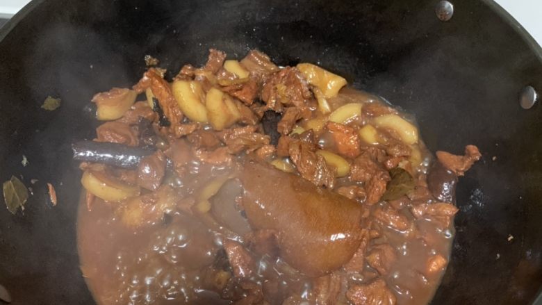 红烧肉,水开后小火炖40分钟