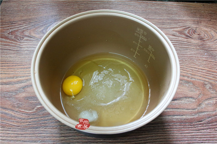 芝麻核桃酥,加入<a style='color:red;display:inline-block;' href='/shicai/ 9'>鸡蛋</a>;