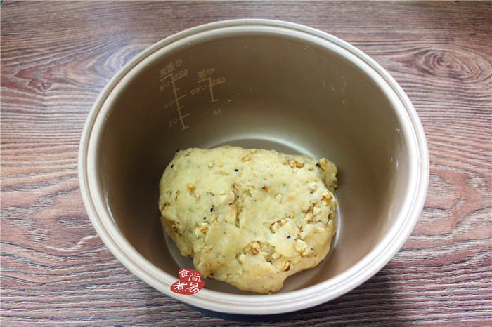 芝麻核桃酥,揉均匀面团,静置片刻;