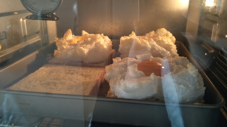 美味吐司的2+1吃法🍞,好像160°度20分钟。n