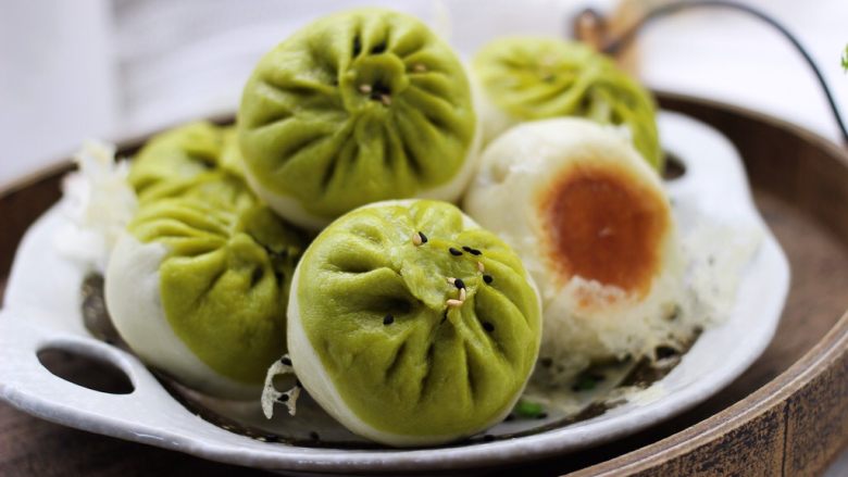 翡翠白玉生煎包,底部脆而不硬,香酥可口。