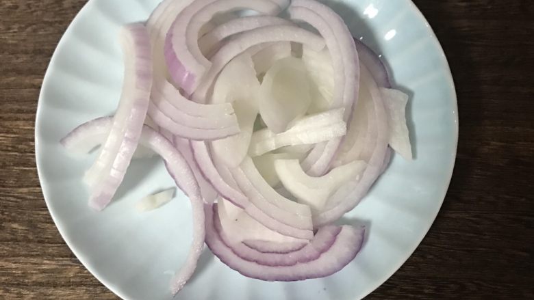 洋葱杏鲍菇,切成丝