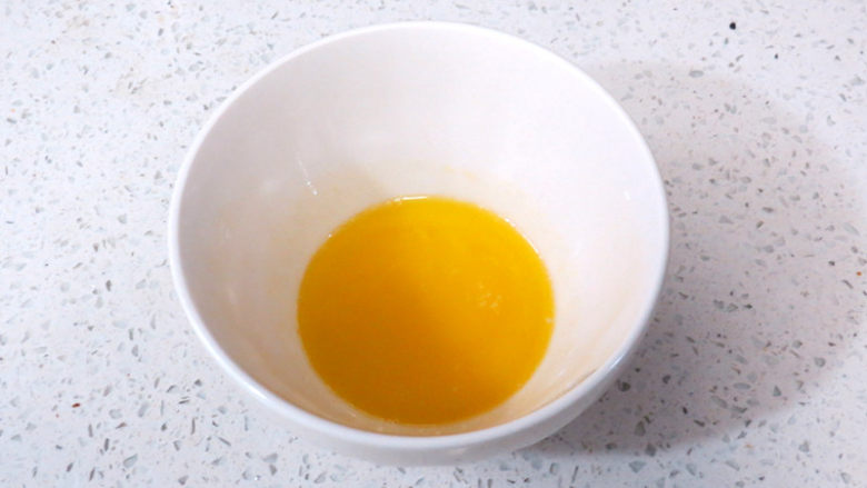 冬季温暖滴下午茶品【黑糖肉桂手撕包】,融化黄油,微波炉叮一分钟