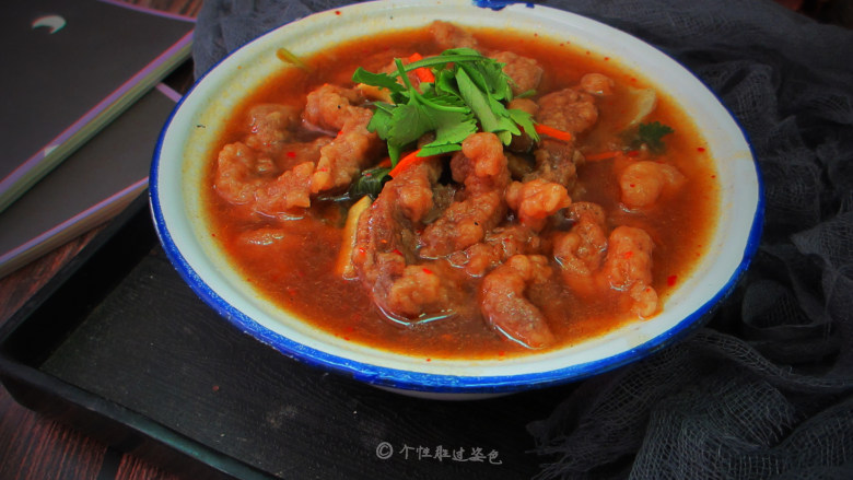 酸辣酥肉汤,没胃口的时候呼哧呼哧喝一碗酸辣汤,满头大汗,畅快!