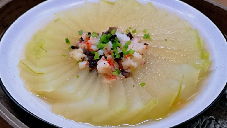 虾蓉蒸冬瓜,近看,超级好吃,喜欢的做起来。