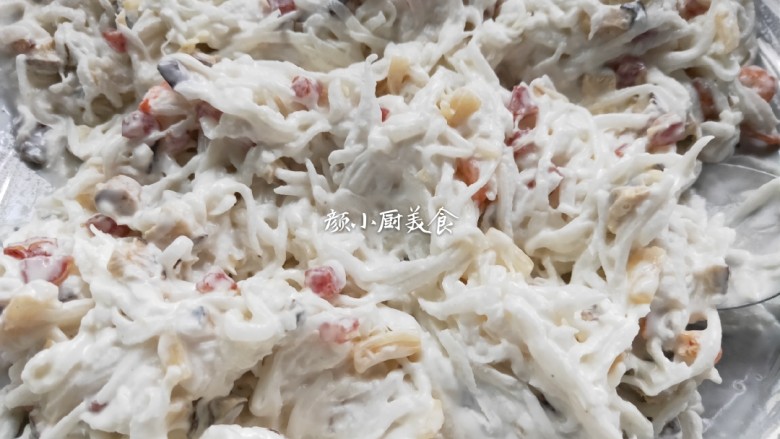 萝卜糕,然后搅拌均匀,让所有食材都粘上粘米糊。