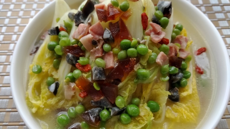 上汤娃娃菜,是不是很漂亮?看的很有食欲??