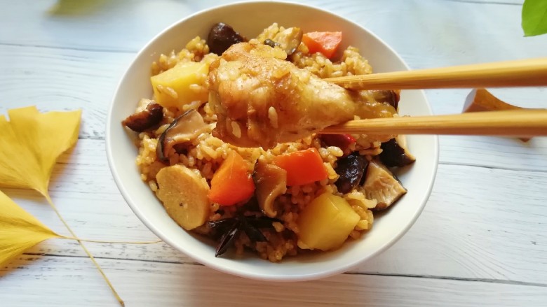 翅根香菇焖饭,准备开吃啦!