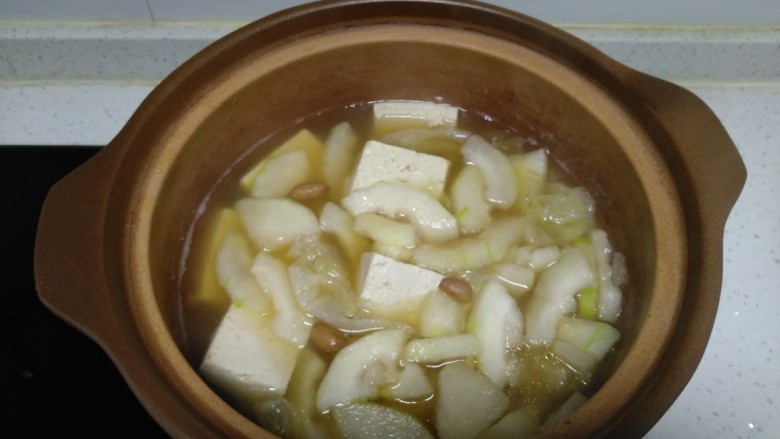 豆腐冬瓜卧蛋,搅拌均匀。