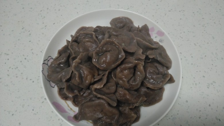 可可味猪肉芹菜饺子