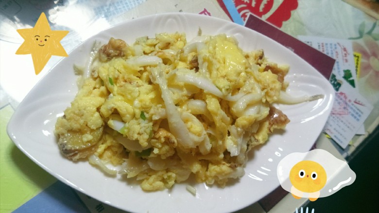 太湖三白———米肠鱼跑蛋,装盘开吃,米肠鱼软软的很鲜美,口感特别神奇