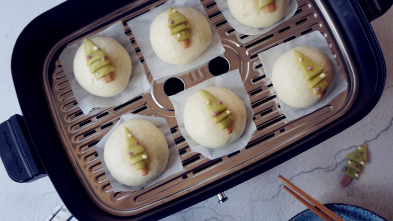 圣诞树馒头,时间到关火,继续焖3到5分钟才揭锅盖