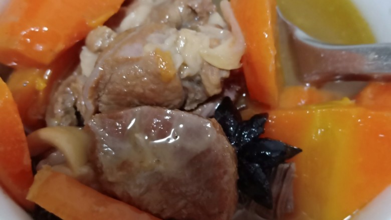 胡萝卜炖羊肉