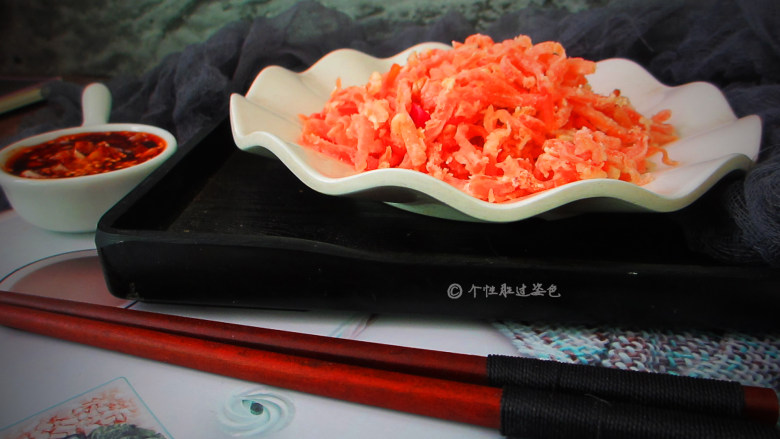 粉蒸胡萝卜丝,口感劲道,味道美极了。