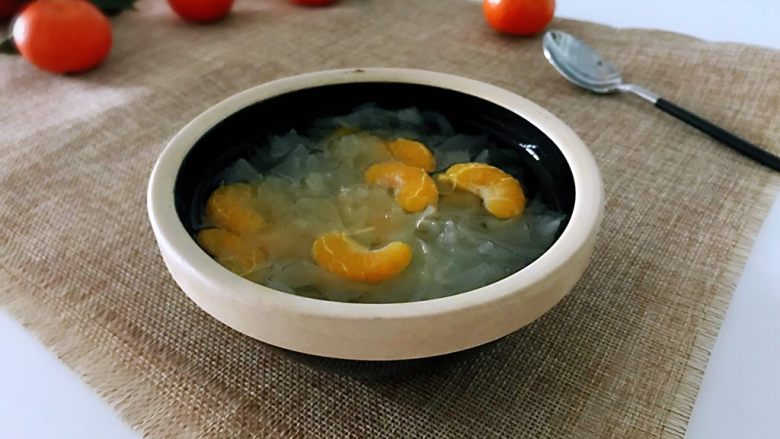 银耳蜜桔羹