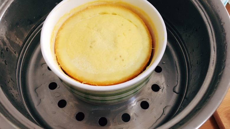 橙子蒸蛋,出锅（玩手机 不小心蒸老了😅）