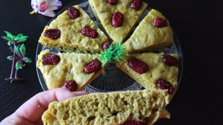新文美食 菠菜红枣发糕,成品图