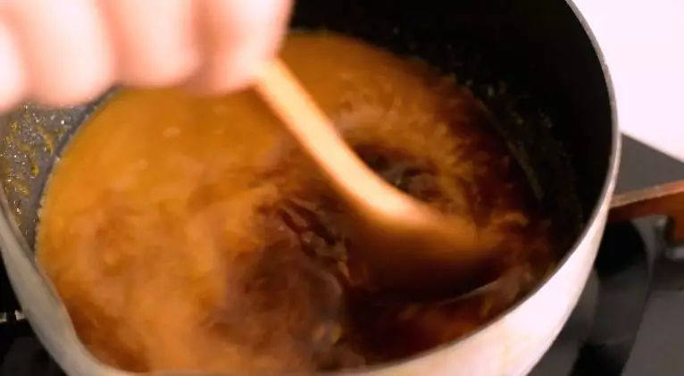 这样的臭豆腐,一次我能吃两份,这是怎么做的,太好吃了!,最后加入淀粉水勾芡