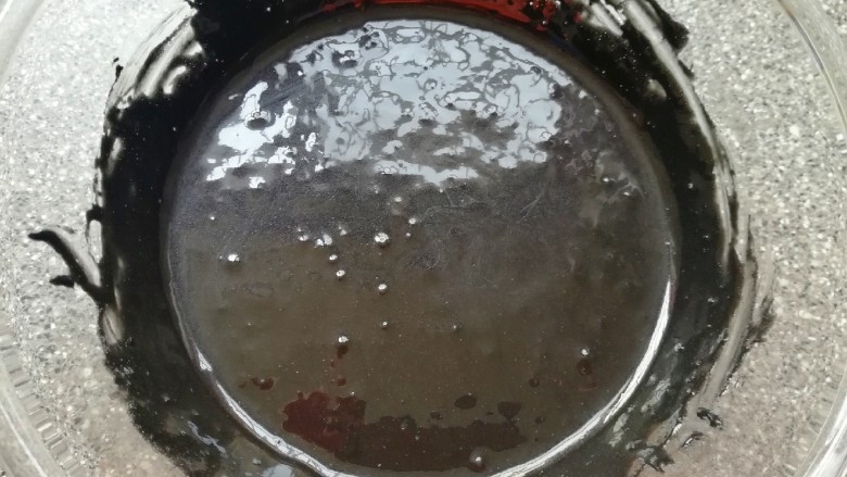 蜂窝煤戚风蛋糕,搅动至无干粉无颗粒,食材完全融合(如图),放在一边备用。