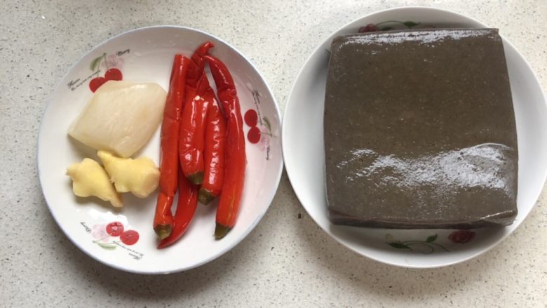 泡椒魔芋丝,魔芋网购的,我隔一段时间就要买点解解馋