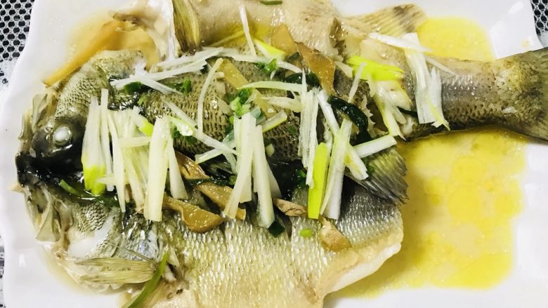 清蒸鲈鱼