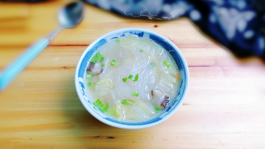 香菇白菜粉丝汤