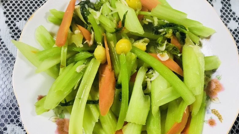 清炒西洋芹
