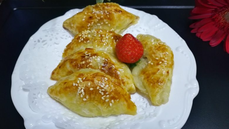 老少皆宜,好吃还不上火的香蕉酥,香喷喷的香蕉酥出炉啦,真的非常香也非常甜