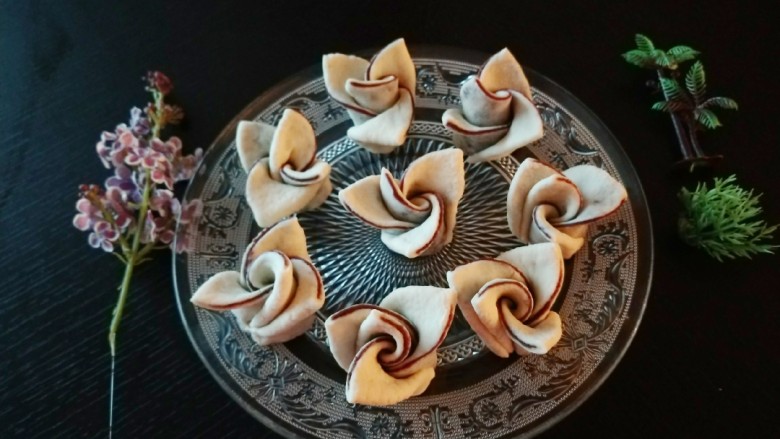 新文美食 玫瑰细沙花样面点,成品图