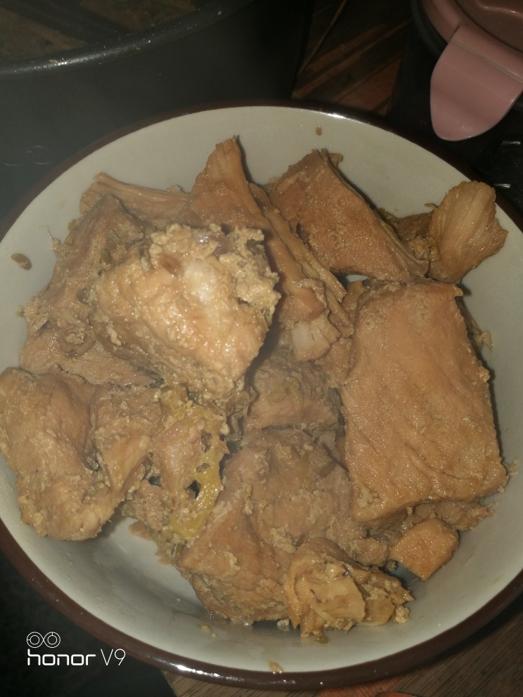 绝口肉松,煮好的肉捞干水份