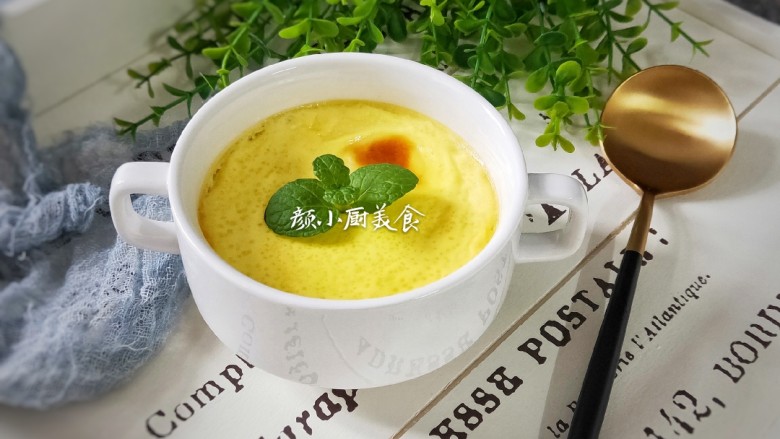 奶香鸡蛋布丁,浓浓的奶香味,特别好吃,嫩滑香甜。