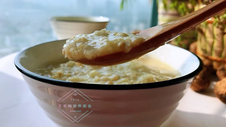 小米燕麦粥,成品。