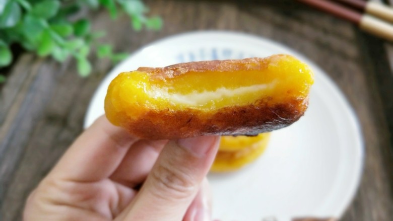 绿豆馅南瓜饼,软糯香甜,特别好吃。