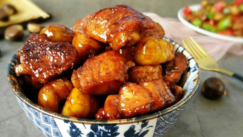 板栗烧鸡翅,色香味俱全!超级好吃!我是敏茹意,记得关注我!