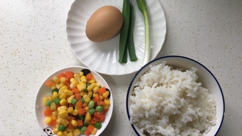 杂蔬炒饭,准备食材。