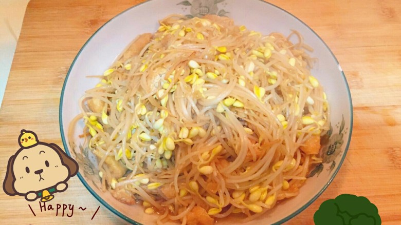 五分钟健康快手菜—黄豆芽炒油豆腐,可以出锅啦,超级快手,五分钟搞定的一道健康美味瘦身减脂快手菜。