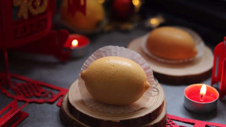 柠檬小蛋糕(分蛋海绵),满满怀旧的味道,
这个方法做出来的蛋糕,非常的细腻蓬松,味道也很香