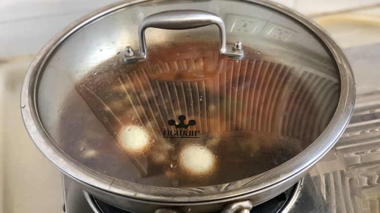 新年新意牛气冲天➕快手私房牛肉面,煮开后,小火炖煮20分钟