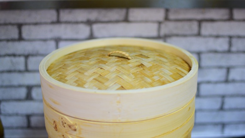 韭菜鸡蛋馅包子,二次发酵20分钟,大火烧开蒸15分钟